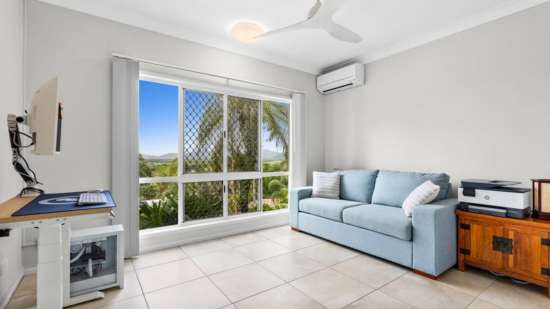 Photo - 21 Darkin Close, Smithfield QLD 4878 - Image 10