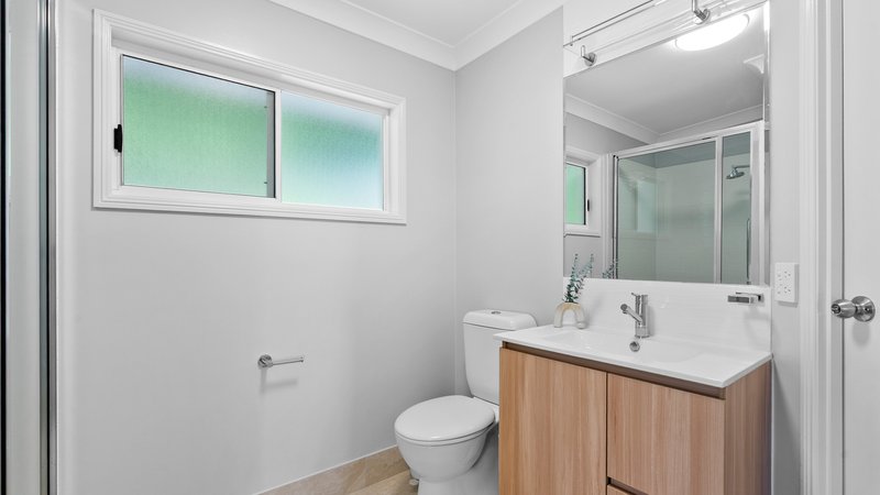 Photo - 21 Darkin Close, Smithfield QLD 4878 - Image 11