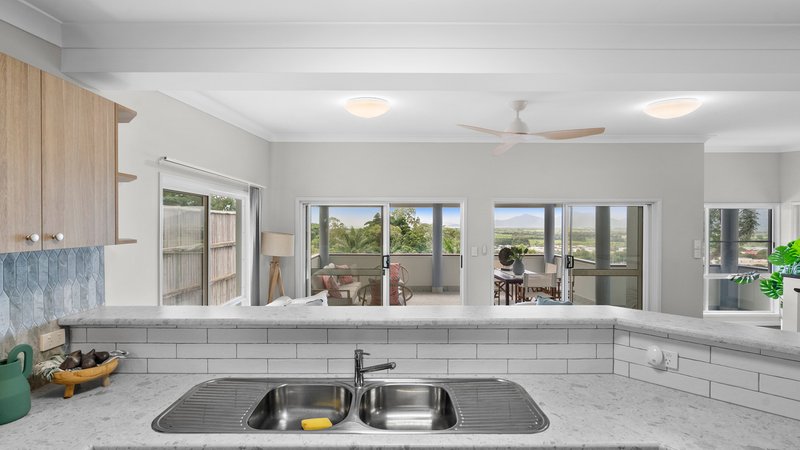 Photo - 21 Darkin Close, Smithfield QLD 4878 - Image 14