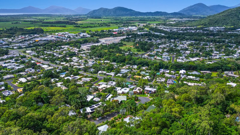 Photo - 21 Darkin Close, Smithfield QLD 4878 - Image 18