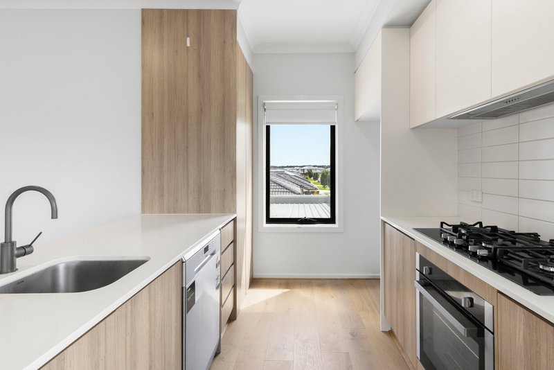 Photo - 21 Darling Street, Donnybrook VIC 3064 - Image 2