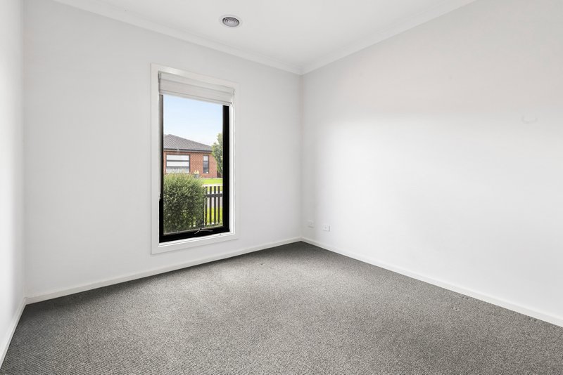 Photo - 21 Darling Street, Donnybrook VIC 3064 - Image 9