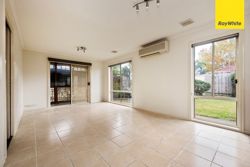 Photo - 21 Darlingsford Boulevard, Melton VIC 3337 - Image 6