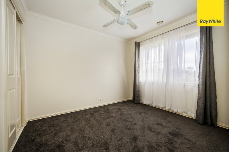 Photo - 21 Darlingsford Boulevard, Melton VIC 3337 - Image 11