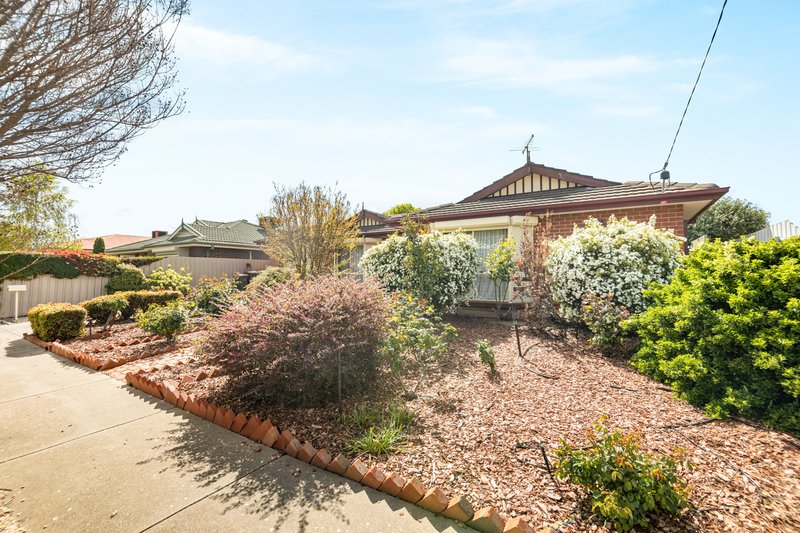 Photo - 21 De Castella Drive, Horsham VIC 3400 - Image 20