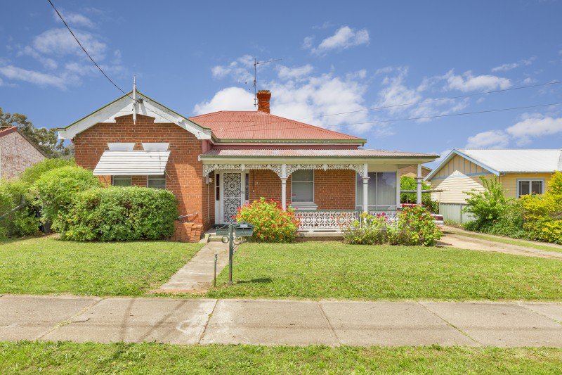 Photo - 21 Dean Street, Tamworth NSW 2340 - Image 1