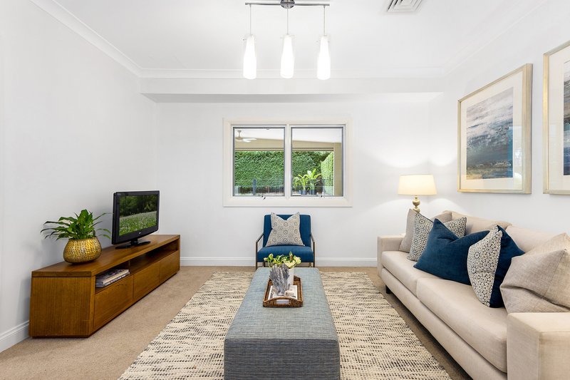 Photo - 21 Delaware Avenue, St Ives NSW 2075 - Image 6