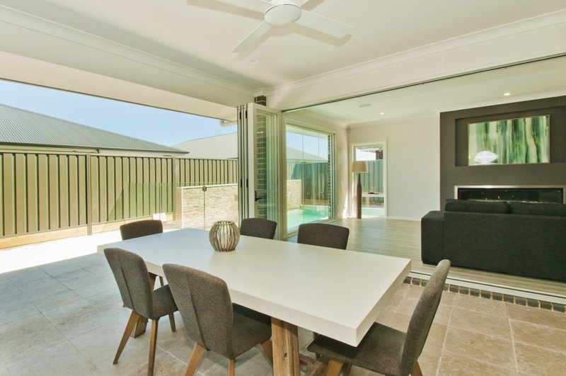 Photo - 21 Deltaview Avenue, Haywards Bay NSW 2530 - Image 6