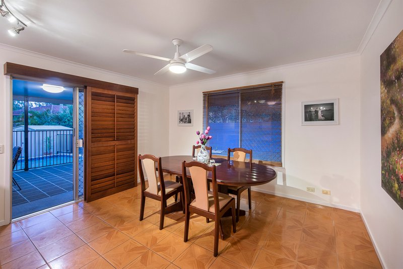 Photo - 21 Dolphin Street, Macgregor QLD 4109 - Image 7