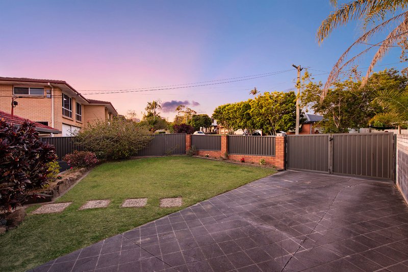 Photo - 21 Dolphin Street, Macgregor QLD 4109 - Image 21