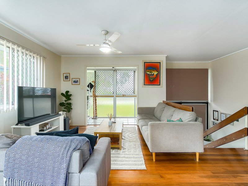 Photo - 21 Dorkay Street, Stafford Heights QLD 4053 - Image 4