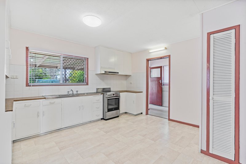 Photo - 21 Douglas Road, Rocklea QLD 4106 - Image 5