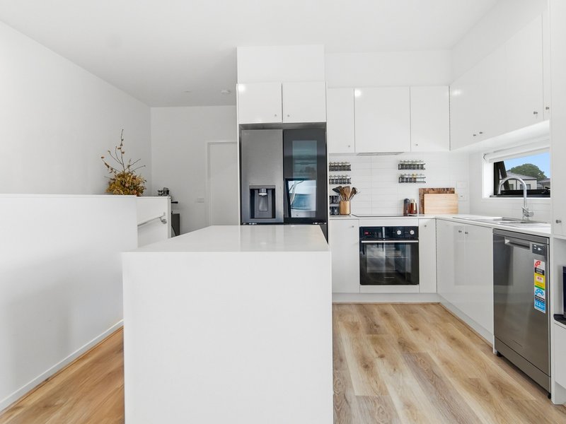 Photo - 21 Drummond Circuit, Springvale South VIC 3172 - Image 4