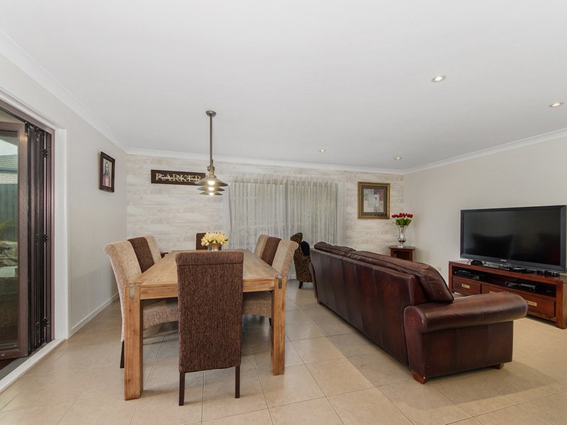 Photo - 21 Duice Court, Oxenford QLD 4210 - Image 6