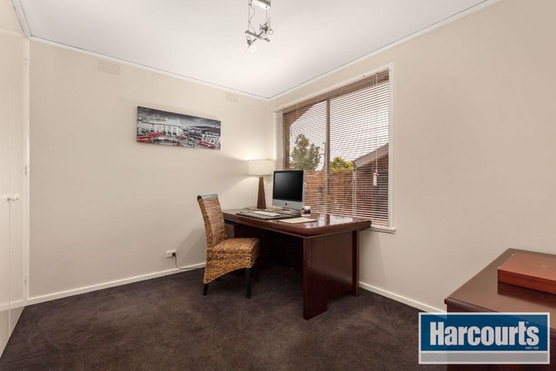 Photo - 21 Dunbarton Drive, Wantirna VIC 3152 - Image 7