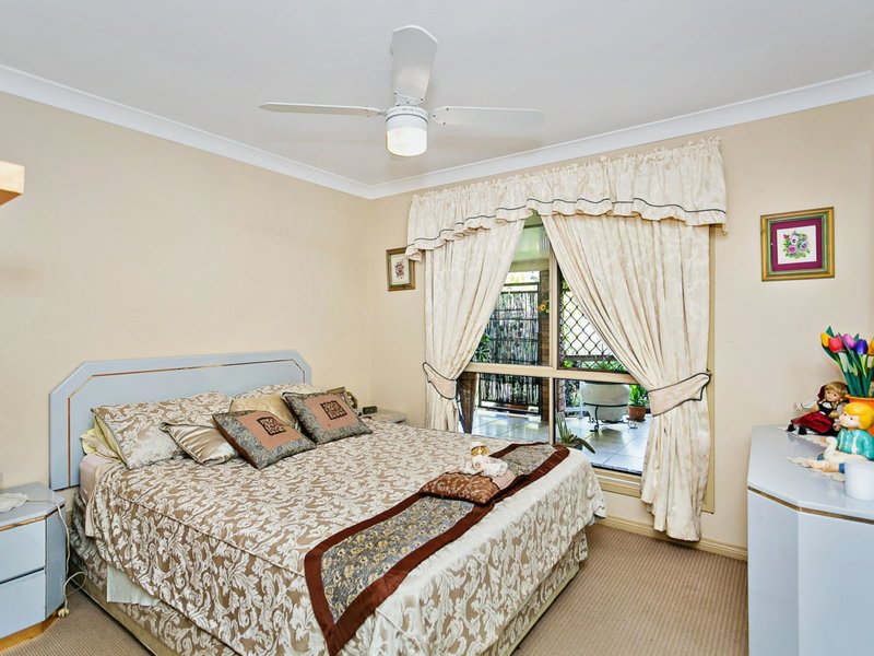 Photo - 21 Dunlin Drive, Burleigh Waters QLD 4220 - Image 13
