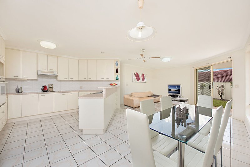 Photo - 21 Edenvale Court, Buderim QLD 4556 - Image 3