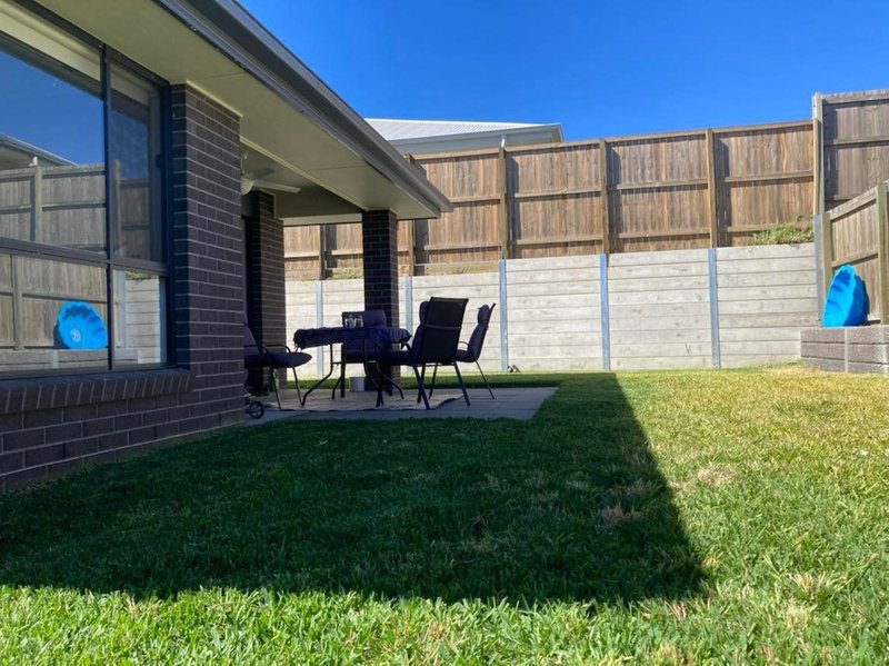 Photo - 21 Edinburgh Street, Ripley QLD 4306 - Image 5