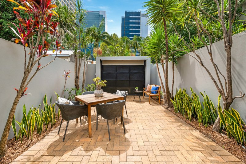 Photo - 21 Edward Street, North Sydney NSW 2060 - Image 3