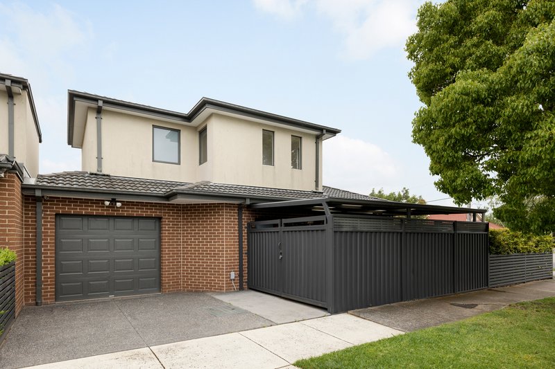 Photo - 21 Eisenhower Street, Reservoir VIC 3073 - Image 3