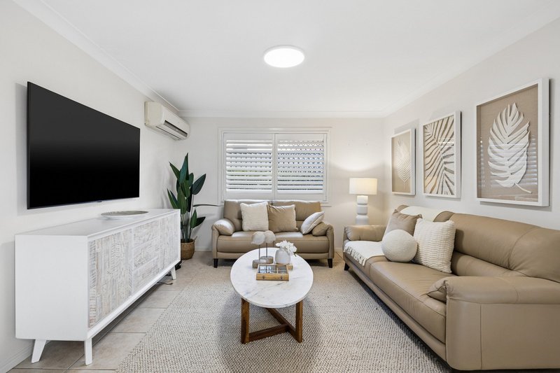 Photo - 21 Eisenhower Street, Stretton QLD 4116 - Image 11