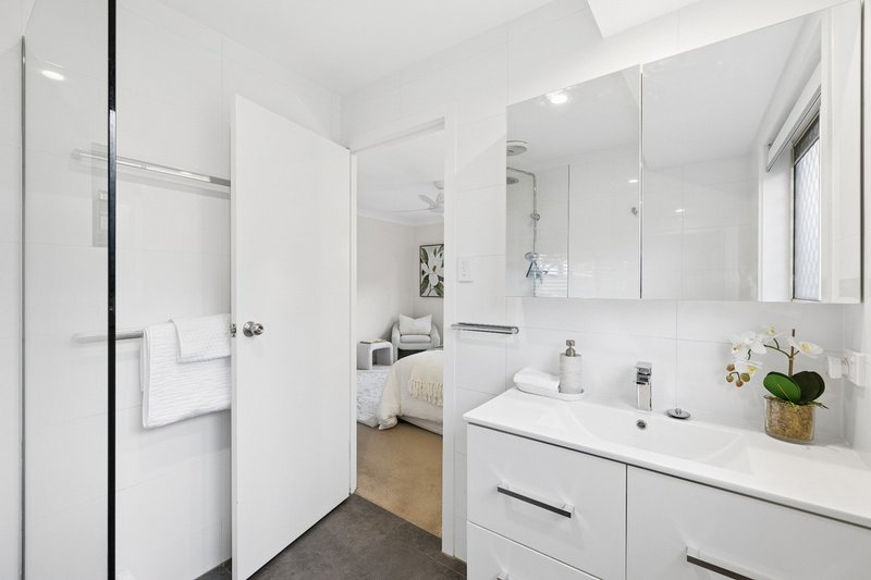 Photo - 21 Eisenhower Street, Stretton QLD 4116 - Image 13