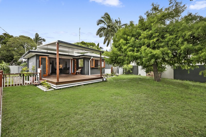 Photo - 21 Elanora Drive, Burleigh Heads QLD 4220 - Image 3