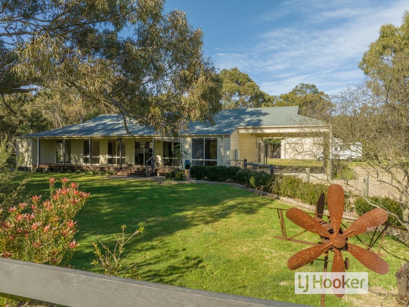 21 Eleventh Parade, Raymond Island VIC 3880