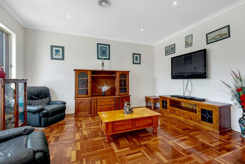 Photo - 2/1 Ellam Court, Meadow Heights VIC 3048 - Image 2