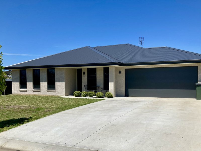 21 Ellis Drive, Oberon NSW 2787