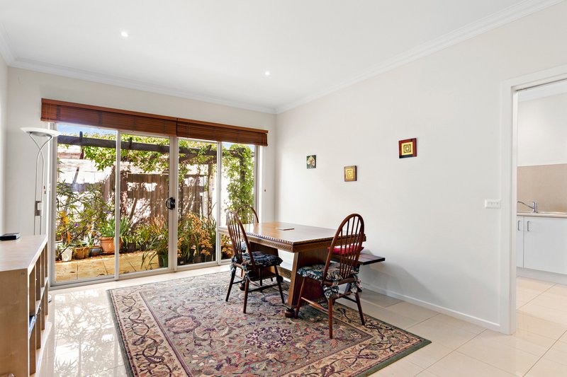 Photo - 21 Elm Grove, Parkdale VIC 3195 - Image 4