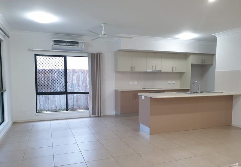 Photo - 21 Eluma Mews, Smithfield QLD 4878 - Image 2