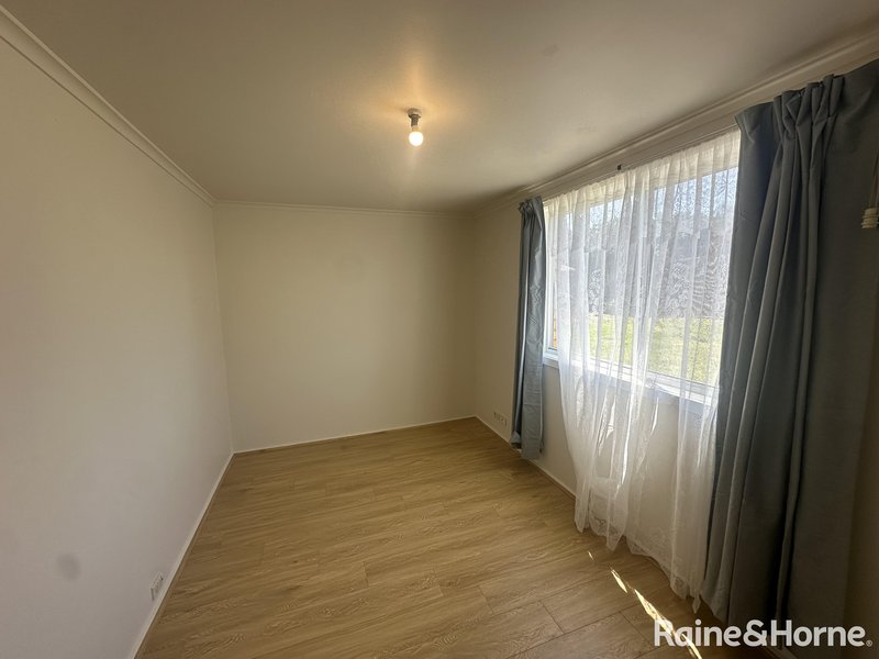 Photo - 21 Emerald Drive, Springvale VIC 3171 - Image 2