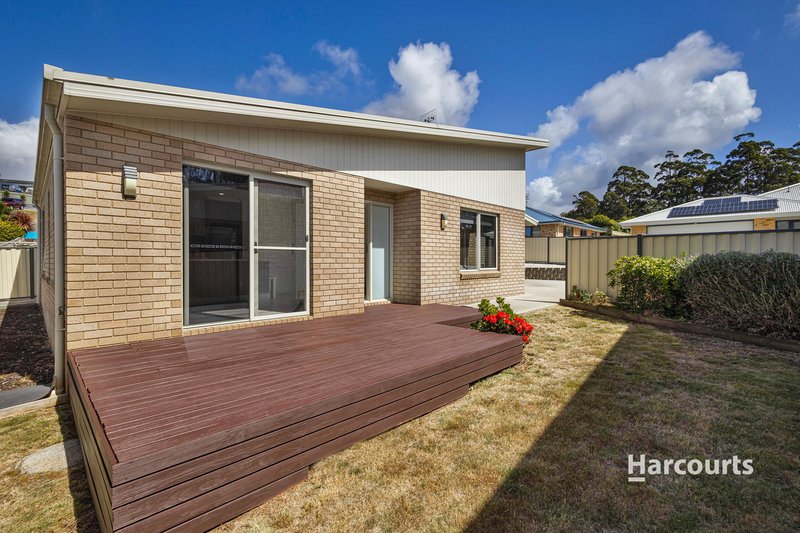 Photo - 2/1 Emmett Street, Park Grove TAS 7320 - Image 2