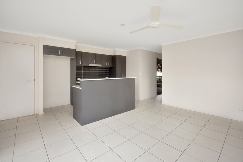Photo - 2/1 Empire Street, Lawnton QLD 4501 - Image 5