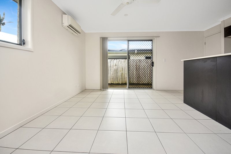 Photo - 2/1 Empire Street, Lawnton QLD 4501 - Image 6