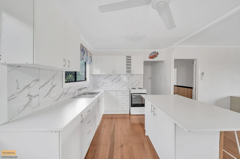 Photo - 21 Enid Street, Flying Fish Point QLD 4860 - Image 6