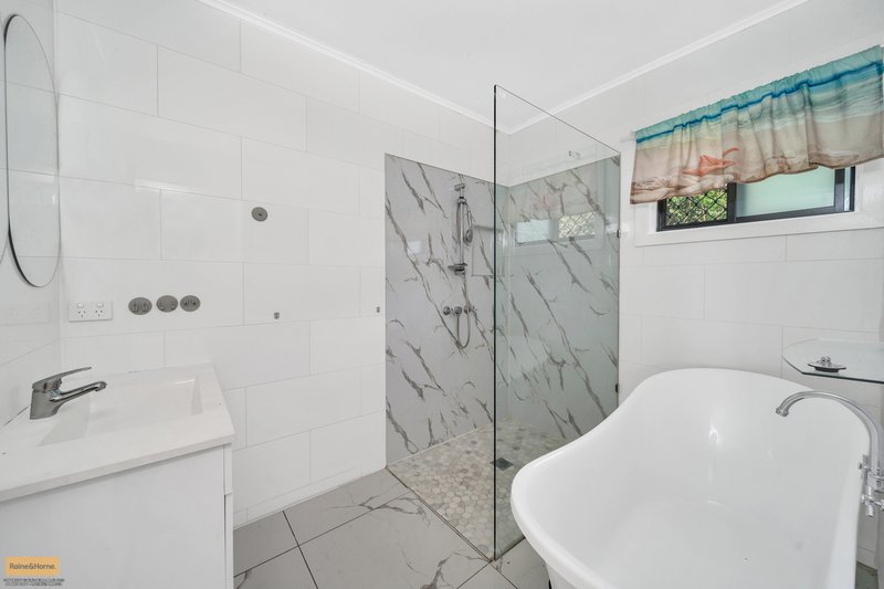 Photo - 21 Enid Street, Flying Fish Point QLD 4860 - Image 10