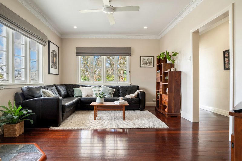 Photo - 21 Enright Street, Oxley QLD 4075 - Image 3