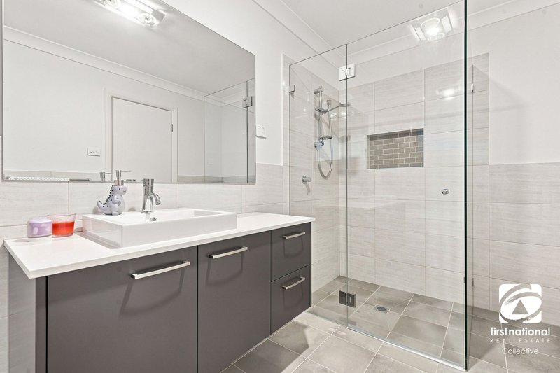 Photo - 21 Entwistle Crescent, Harrington Park NSW 2567 - Image 9