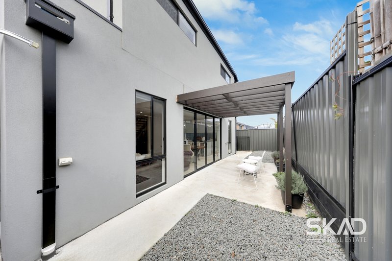 Photo - 21 Erasmus Avenue, Craigieburn VIC 3064 - Image 20