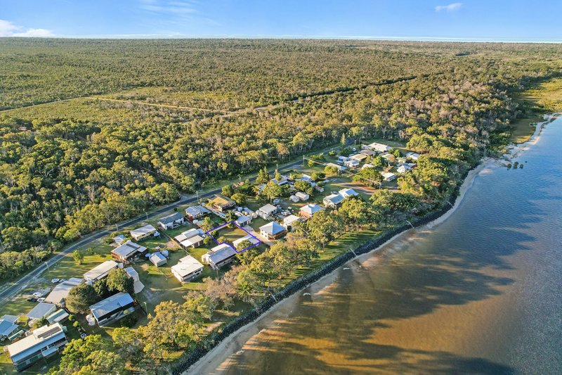 Photo - 21 Esplanade Walkers Pt. , Woodgate QLD 4660 - Image 12