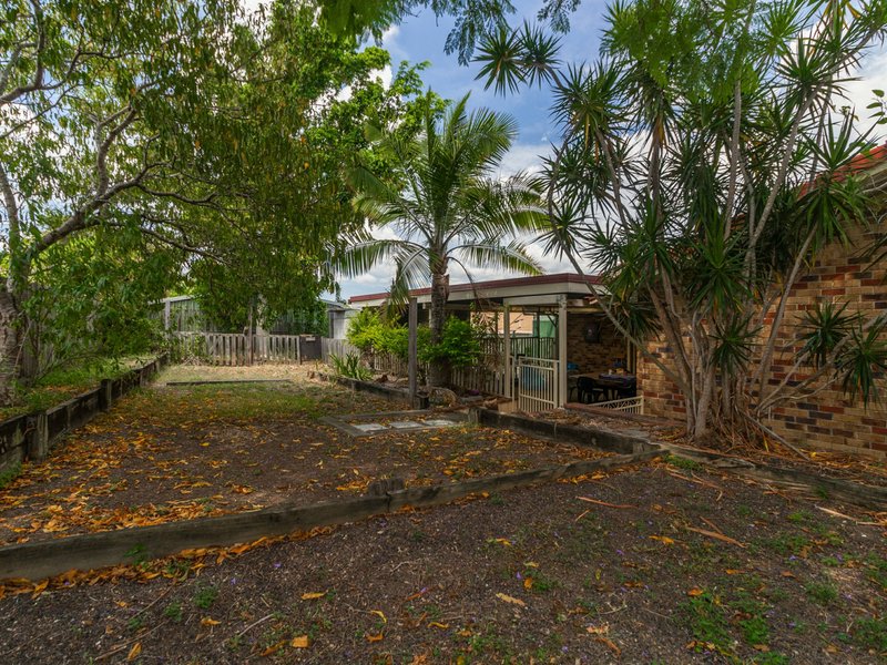 Photo - 21 Ethion Drive, Regents Park QLD 4118 - Image 11