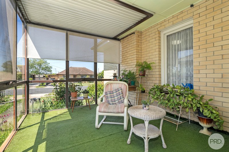 Photo - 21 Eton Street, Wendouree VIC 3355 - Image 9