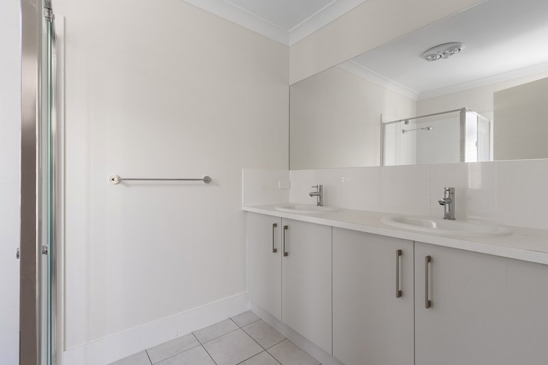 Photo - 21 Evergreen Drive, Davoren Park SA 5113 - Image 7