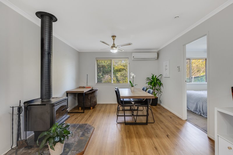 Photo - 21 Fair Street, Rockville QLD 4350 - Image 2