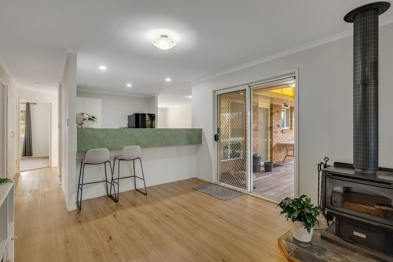 Photo - 21 Fair Street, Rockville QLD 4350 - Image 3