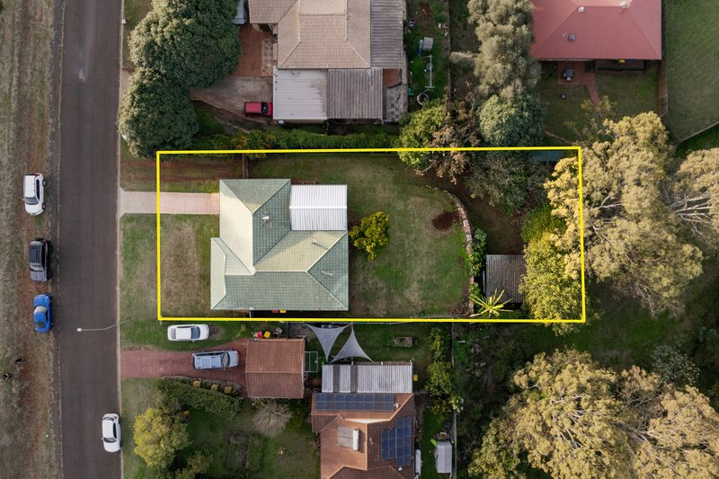 Photo - 21 Fair Street, Rockville QLD 4350 - Image 14
