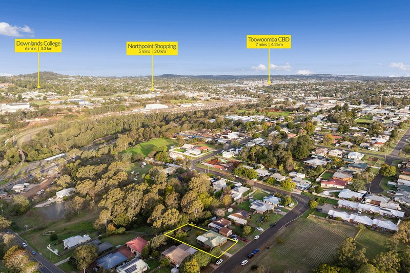 Photo - 21 Fair Street, Rockville QLD 4350 - Image 15