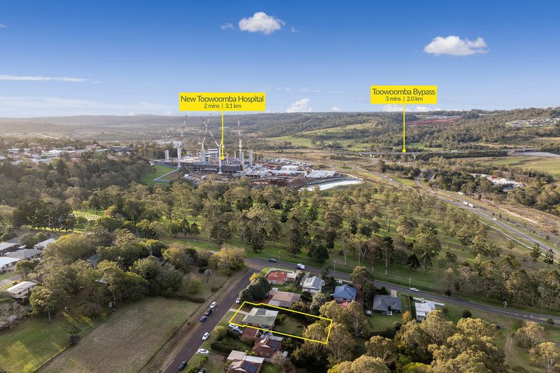 Photo - 21 Fair Street, Rockville QLD 4350 - Image 16